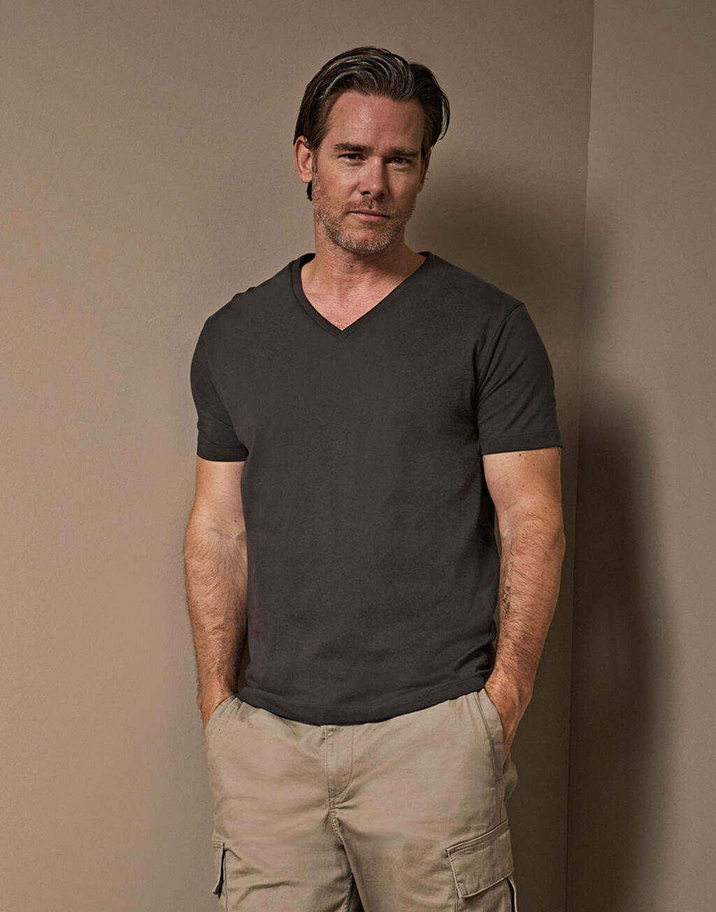  Tee Jays Camiseta Fashion cuello V hombre