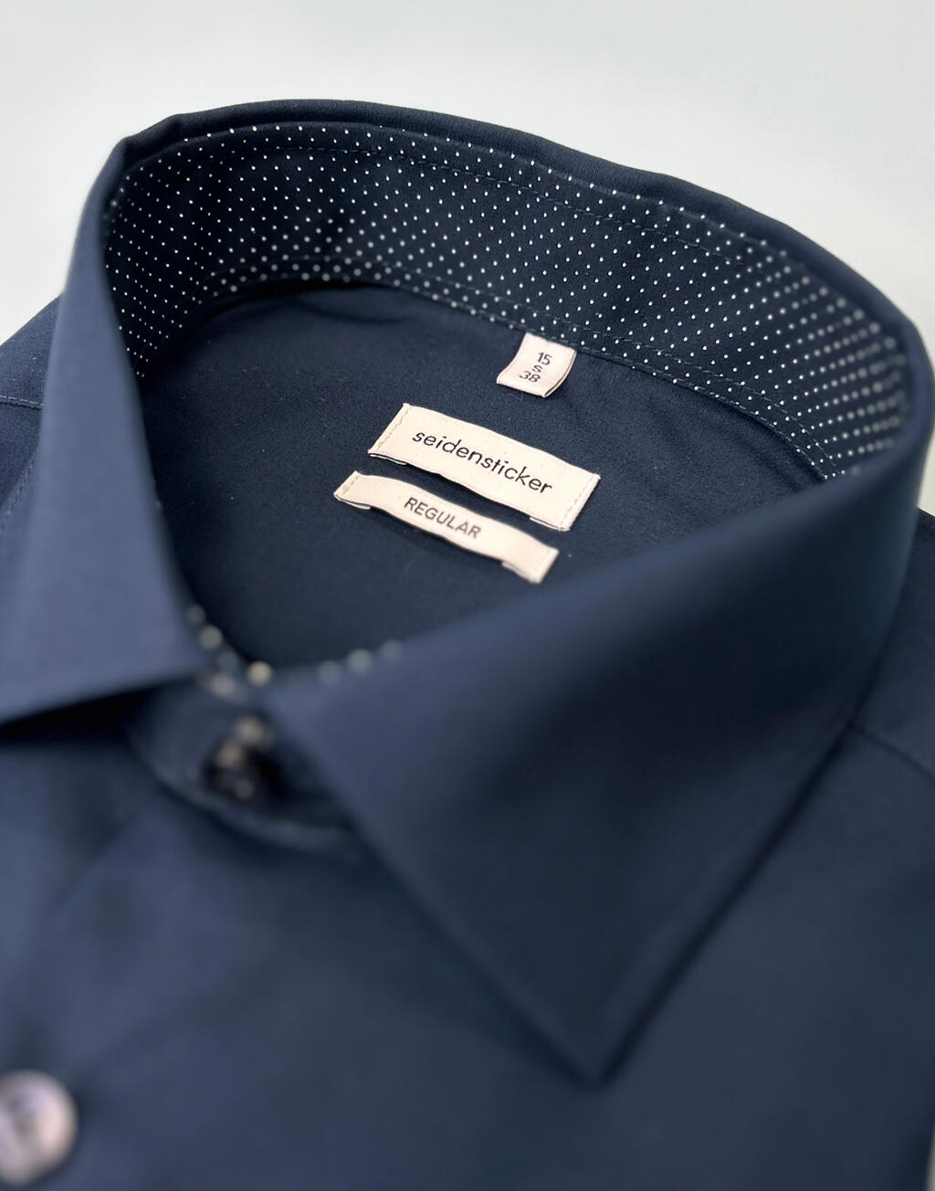 Camisa Business Regular Fit cuello Kent  - vista 2