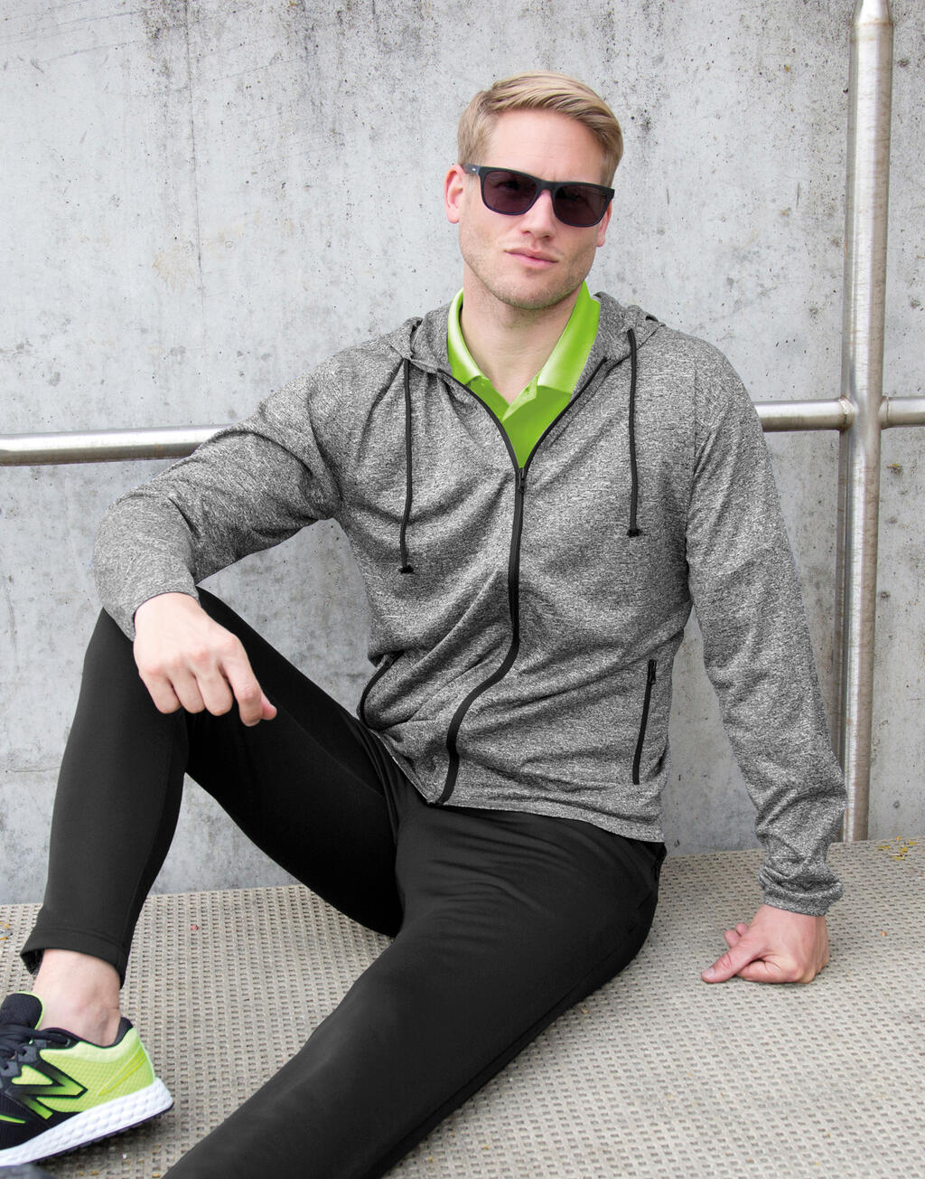  Result Chaqueta Ligera con capucha hombre