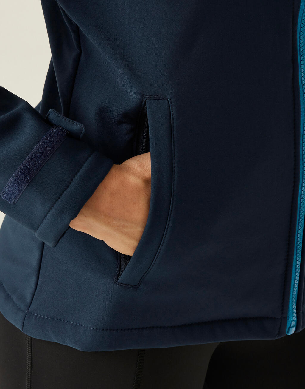 Softshell Capucha 3 capas Venturer Mujer - vista 2