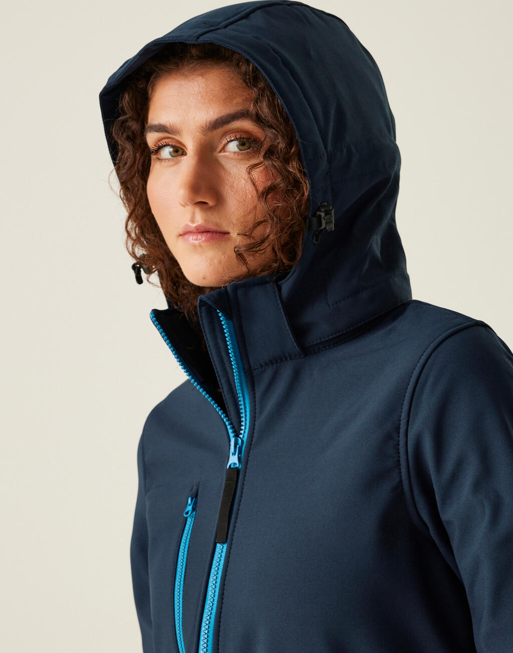 Softshell Capucha 3 capas Venturer Mujer - vista 3